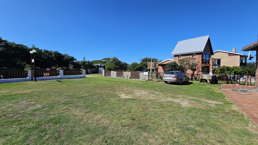 7 Bedroom Property for Sale in Oyster Bay Eastern Cape